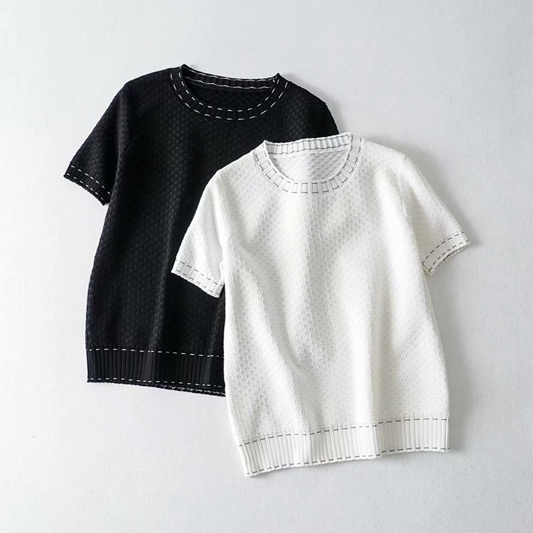 Bluză lejeră din tricot subțire în două culori