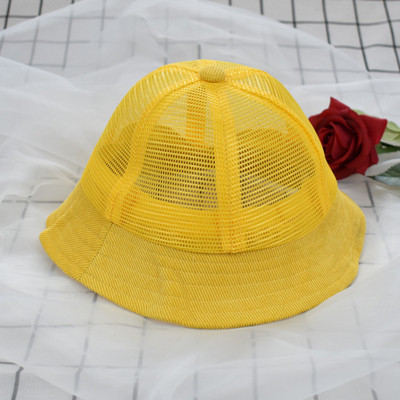 Gyerek nyári sapka különböző -3D elemekkel, sárga színben