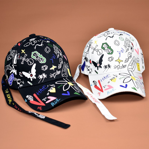 Palarie de dama de vara cu vizor si motive colorate