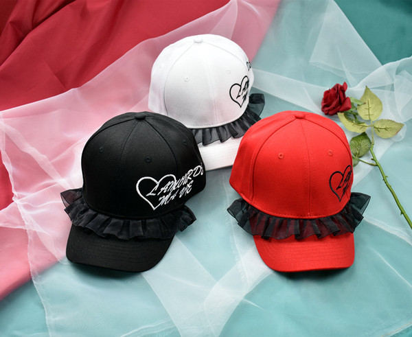 Palarie de dama model nou cu vizor si dantela in mai multe culori