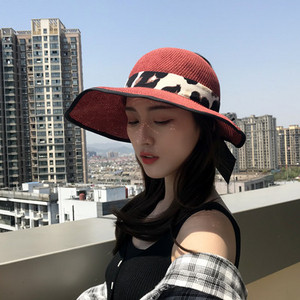 Palarie moderna de dama cu model leopard