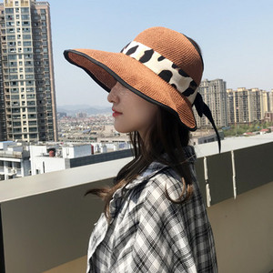 Palarie moderna de dama cu model leopard