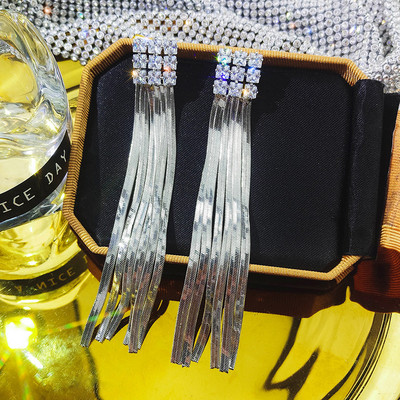 Cercei lungi de dama cu pietre - din aur si argint