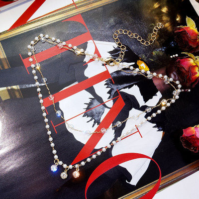 Colier elegant de dama de culoare argintie