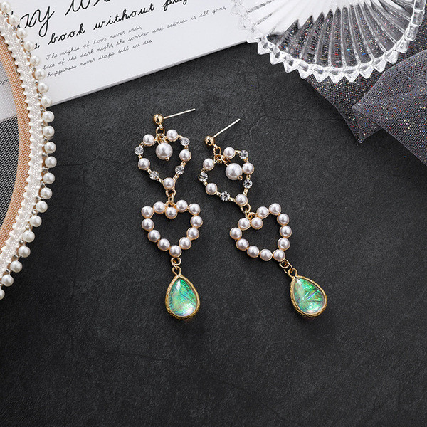 Model nou de cercei dama - cu perle decorative