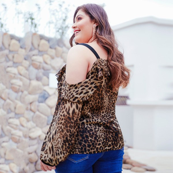 Модерна дамска блуза с дълъг ръкав и животински принт