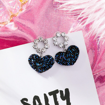 Cercei eleganti de dama in trei culori cu forma de inima