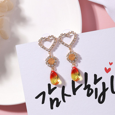 Cercei moderni de dama in patru culori cu pietre