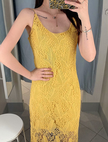 Rochie de dama din dantela cu bretele subtiri de culoare galbena