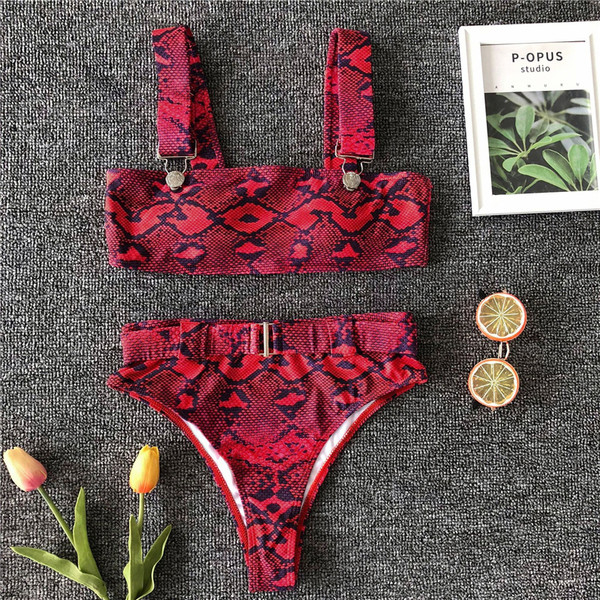 Μοντέρνο μαγιό  με μεταλλικά στοιχεία σε δύο χρώματα