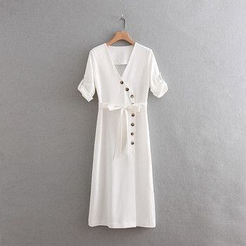 Дамска бяла рокля с V - образно деколте и копчета и къс ръкав
