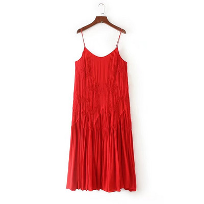 Rochie rosie lata de dama cu bretele subtiri si broderie