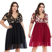 Stílusos női ruha 5 XL-ig fekete és piros színben