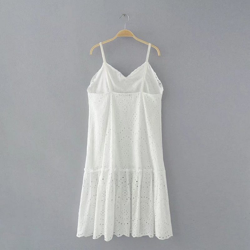 Rochie de dama alb cu bretele subtiri si broderie