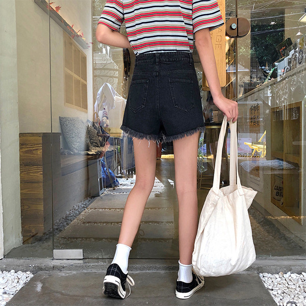 Дамска модерна пола-панталон в черен цвят 