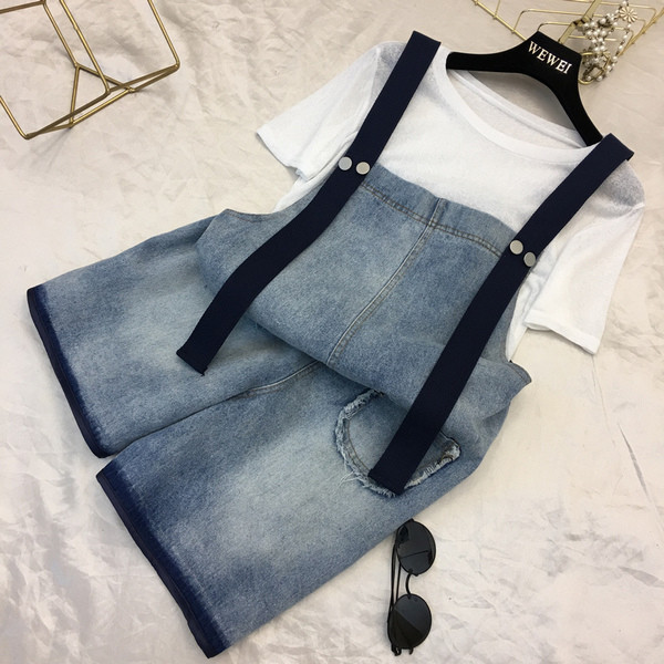 Γυναικεία ολόσωμη φόρμα  με τσέπες σε ανοιχτό χρώμα