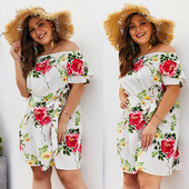 Модерна дамска рокля с паднали ръкави и флорални мотиви в бял цвят