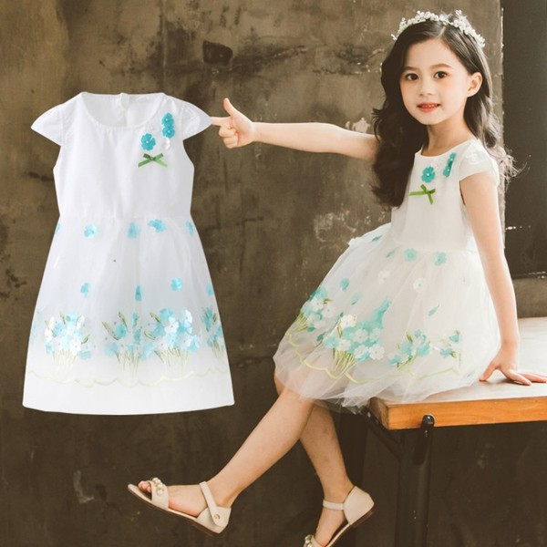 Rochie eleganta pentru copii in alb cu broderie si tul