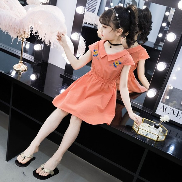 Актуална детска рокля в два цвята с яка 