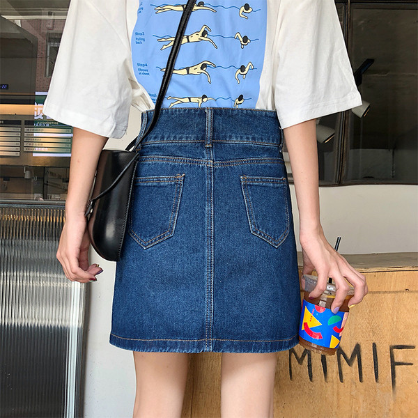 Fusta de dama moderna cu fermoar in negru si albastru