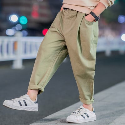 Pantaloni actuali pentru copii in trei culori cu buzunare pentru baieti