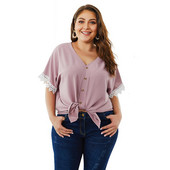 Cămașă modernă de damă cu dantelă și nasturi