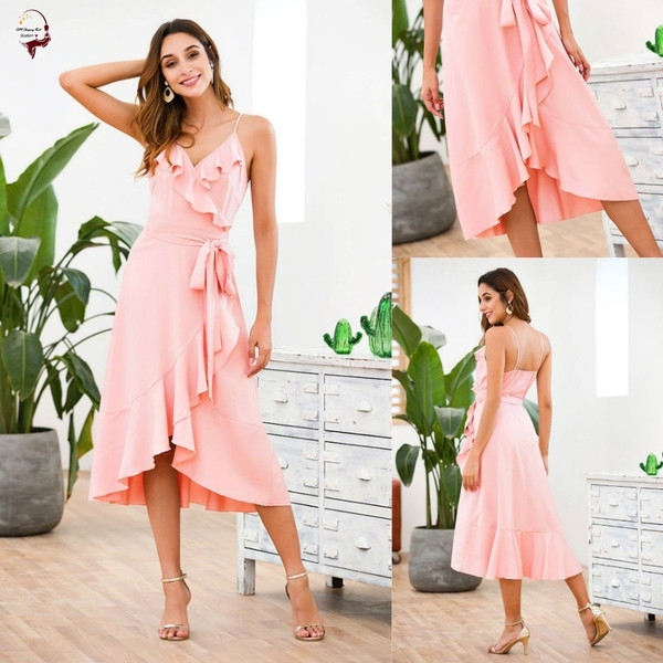 Дамска рокля с тънки презрамки в розов цвят