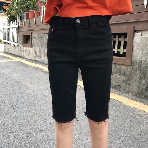 Ежедневни къси дамски панталони в син и черен цвят