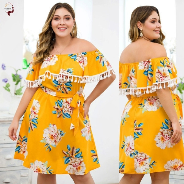 Дамска рокля с флорален десен в жълт цвят