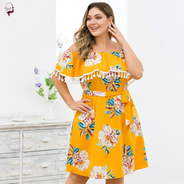 Дамска рокля с флорален десен в жълт цвят