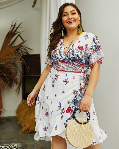 Rochie modernă de damă cu mâneci scurte și decolteu în V în albastru și alb