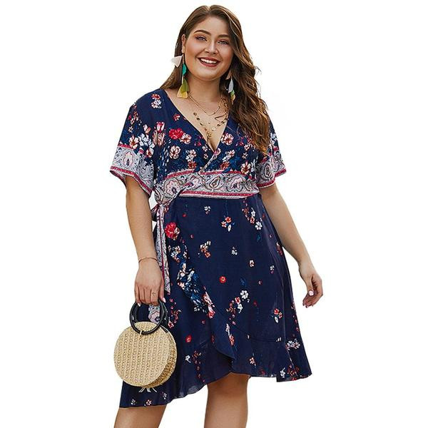 Rochie modernă de damă cu mâneci scurte și decolteu în V în albastru și alb