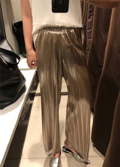 Модерни дамски плисирани панталони в сребрист и златист цвят