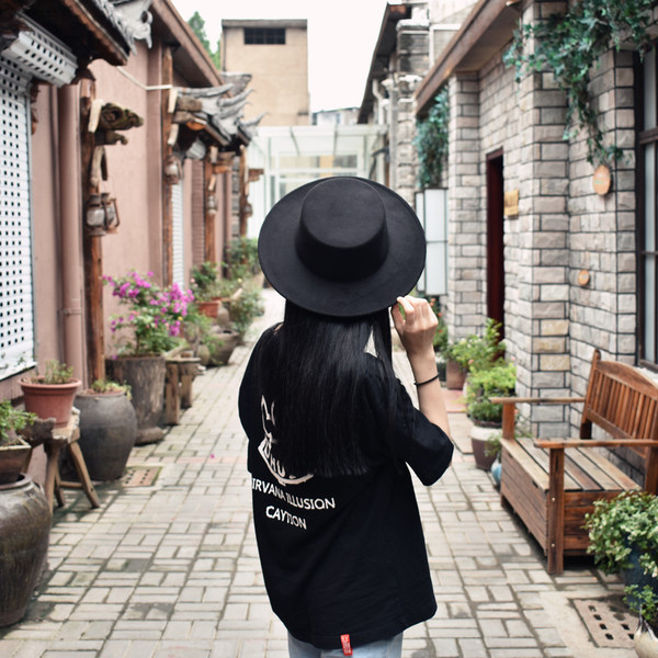 Pălărie elegantă de vară pentru femei, în negru