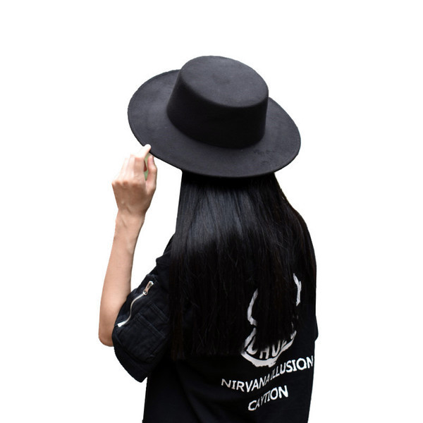 Pălărie elegantă de vară pentru femei, în negru