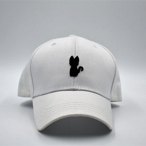 Palarie casual dama cu vizor si broderie alb-negru