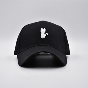 Palarie casual dama cu vizor si broderie alb-negru