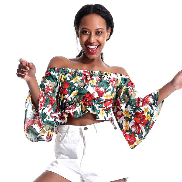 Bluză de damă actuală cu motive florale și mâneci 3/4 în alb și albastru