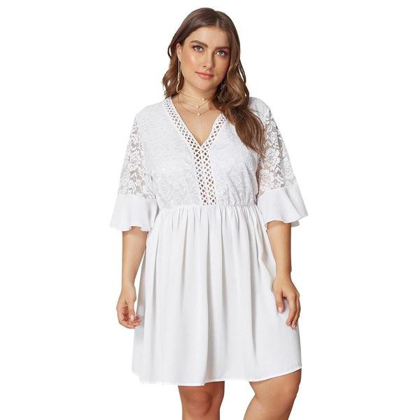 Rochie moderna de dama cu dantela alba
