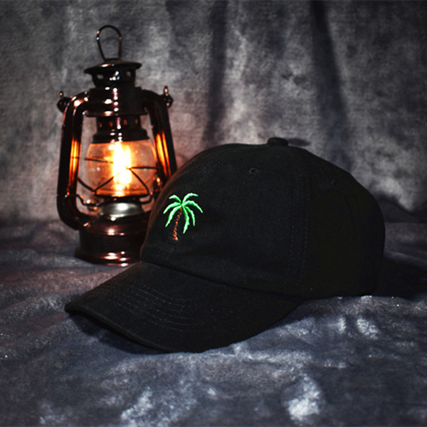 Palarie de dama de vara cu vizor si broderie colorata in doua culori