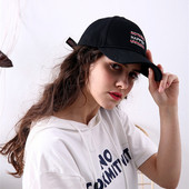 Palarie de dama cu vizor alb-negru