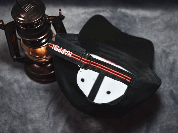 Palarie de dama cu vizor alb-negru