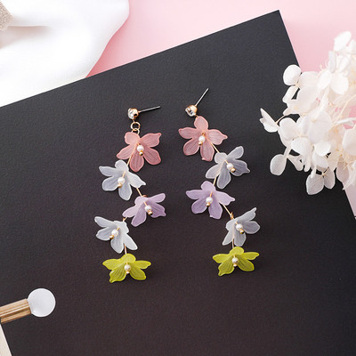 Model nou de cercei dama - in trei culori