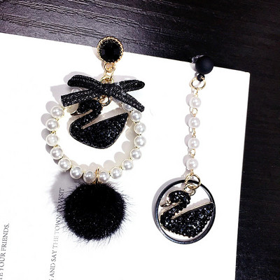 Cercei moderni de dama in negru cu perle