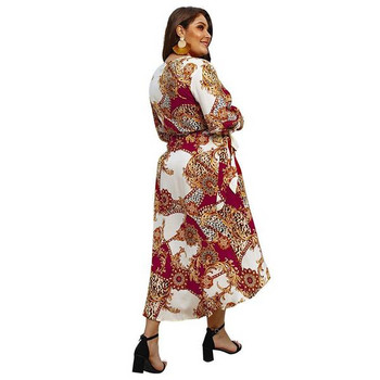 Modern női ruha mély nyakkivágással és hosszú ujjakkal