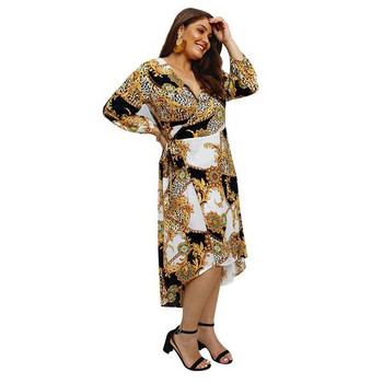 Modern női ruha mély nyakkivágással és hosszú ujjakkal