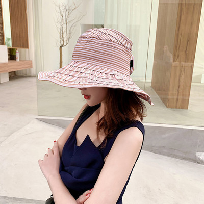 Pălărie de vară de damă cu dungi în mai multe culori