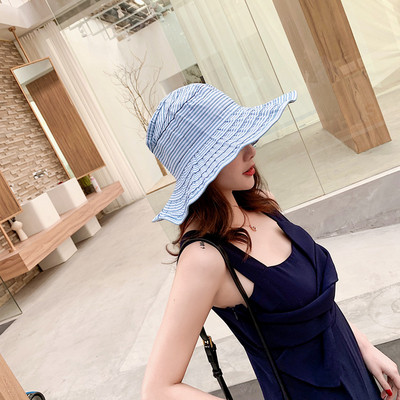 Pălărie de vară de damă cu dungi în mai multe culori