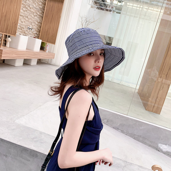 Pălărie de vară de damă cu dungi în mai multe culori