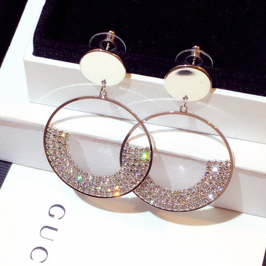 Cercei de dama de culoare auriu si argintiu-cu pietre